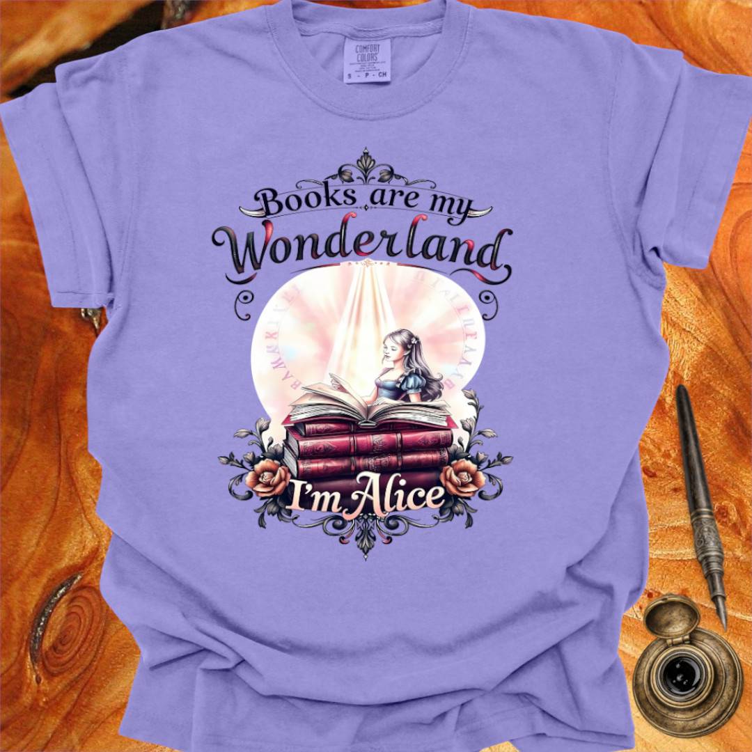 Books are my Wonderland - Writing T-shirt